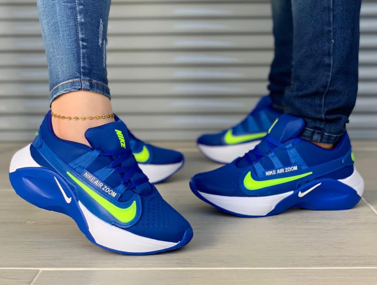 👟 ¡Destaca con estilo en cada paso con los nuevos Tenis Nike Azul! 👟
